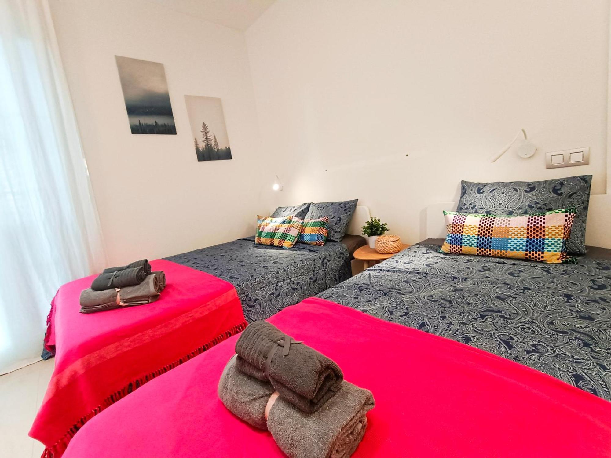 Oasis Rooms Barcelona - By Ronda Universidad Exterior photo